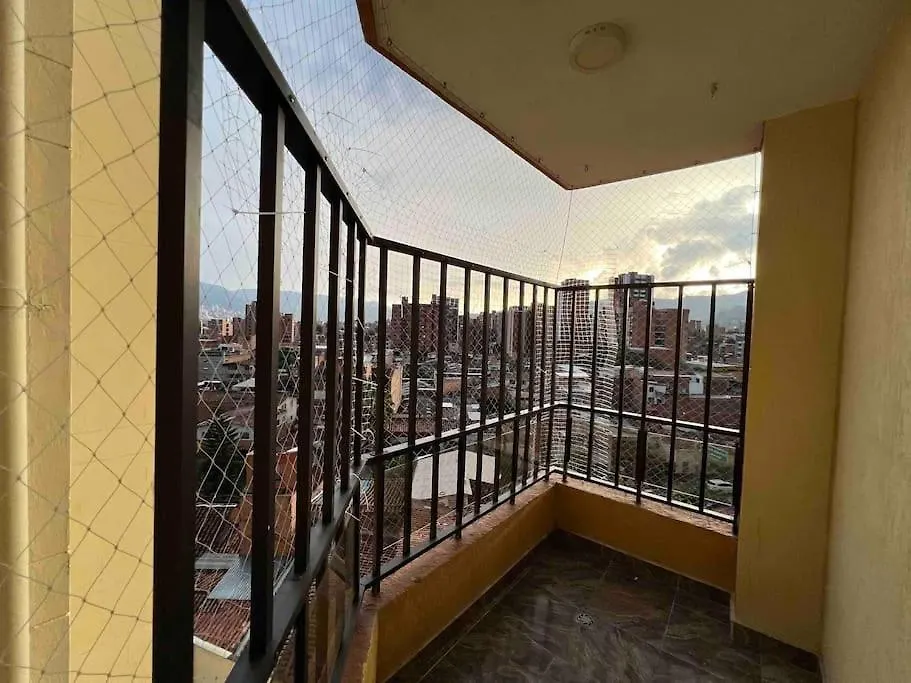 Apartamento Los Duques En Medellin, Es Un Lindo Alojamiento Entre Laureles Y Estadio Colômbia